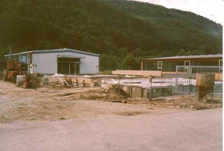 New building (1986)